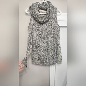 Women's Black and White Knit Sweater